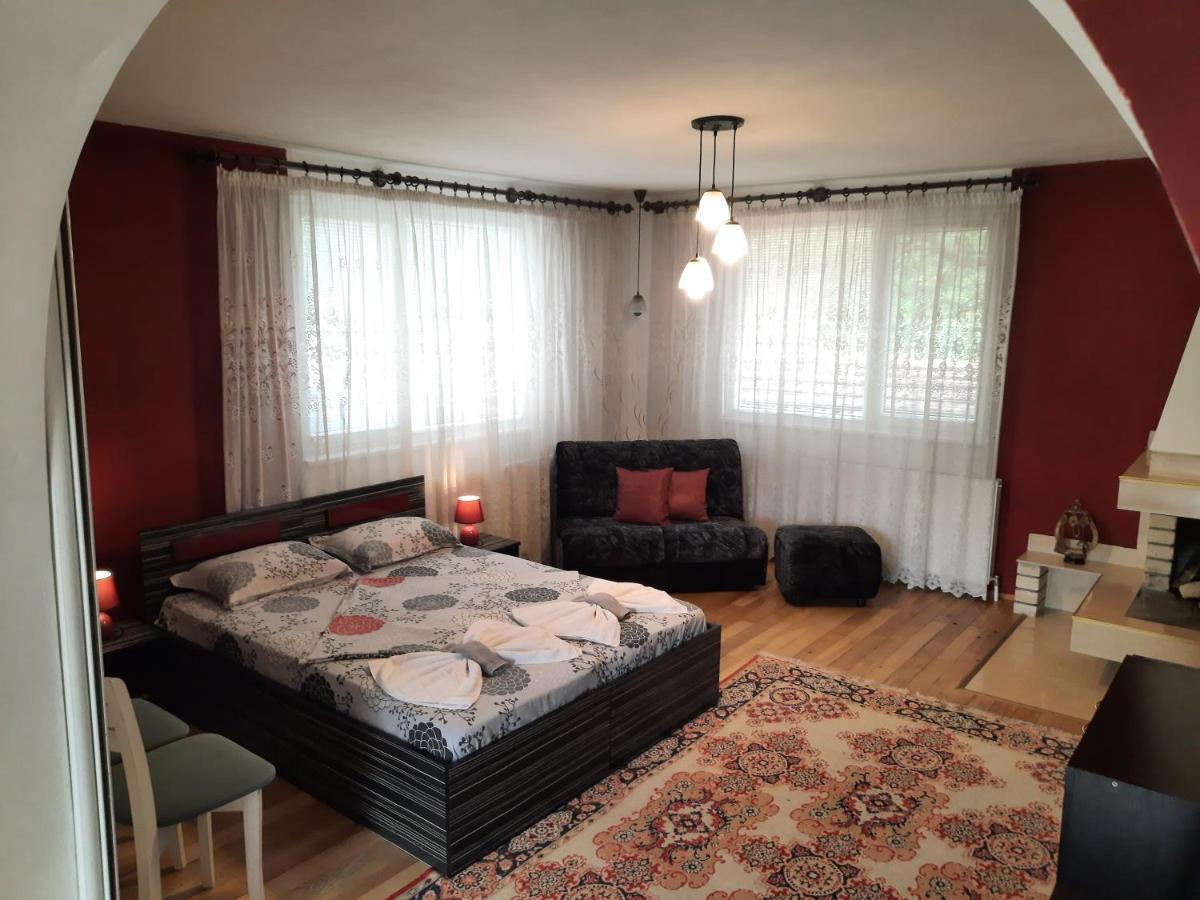 ריבריקה Guest House Lazar Raykov מראה חיצוני תמונה