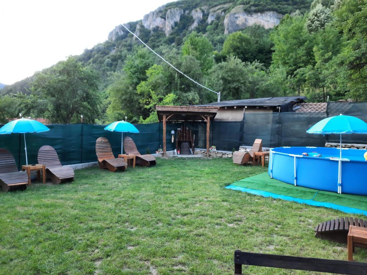 ריבריקה Guest House Lazar Raykov מראה חיצוני תמונה